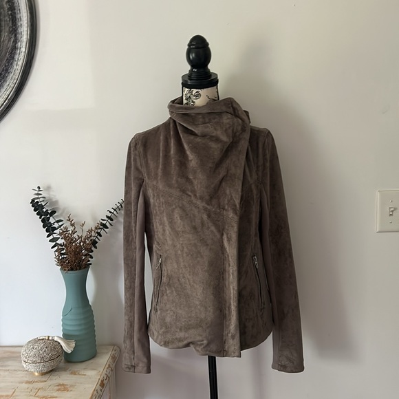 Blank NYC Faux Suede Zip Up Moto Jacket Women's size L - Picture 4 of 9
